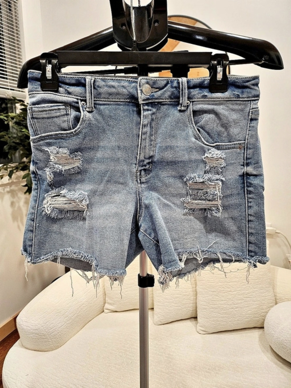 Wax Jean Distressed Denim Jean Shorts Size Medium